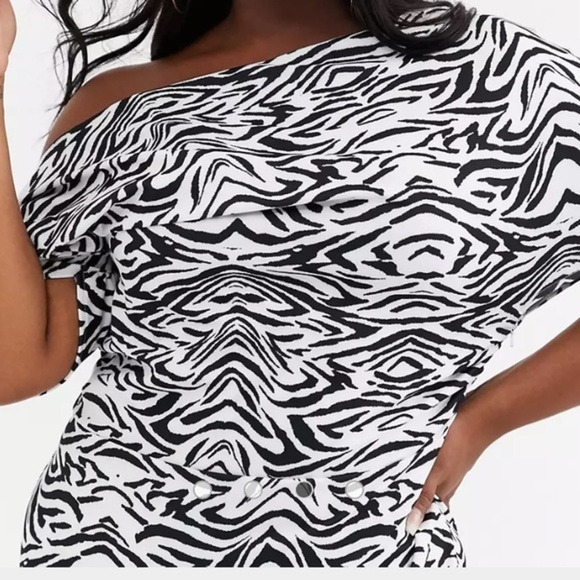 ASOS Curve Black & White Zebra Pencil Midi Dress NWT - Picture 4 of 12